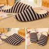 Slippers Dames Home Warming Zacht Koraal Fluweel Winter Snoep Kleur Gestreepte Schoenen