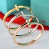 18k bangle 3 kleuren gouden sieraden naam alfabet armband goud zilveren armbanden veelzijdige feestcadeaus outfit bijpassende luxe armbanden sieraden voor minnaar geschenken sets doos