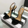 Aquazzura Satin 2024 라인 스톤스 크리스탈 샌들 스틸레토 힐 오픈 발가락 여성 고급 디자이너 슬립 온 슬링 백이 저녁 파티 신발 공장 신발