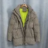 Frauen Trenchcoats Winter 2024 Schwarz Weiß Plaid Daunenmantel Mittellange Lose Dicke Ehite Ente Jacke Mode Kordelzug Flut S1244