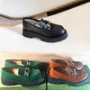 Sıradan Ayakkabı Tasarımcı Kadın Ayakkabı Bahar Sonbahar Ayakkabıları Deri Kalın Alt Trainer Platform Kadın Mektup Metter Metal Toka Sabahları Büyük Boyut 35-41-42 US4-US11 Kutu