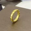 Tasarımcı Yüzük Yılan Kemik Yüzüğü Avrupa ve Amerika Birleşik Devletleri Hafif Lüks Kişilik Yılan Yüzüğü Dolaylarla dolu Yıldızlarla dolu Kabuk Elmas Yüzük Kadın