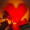 1PC LED LED HEART SHAPED ROOM雰囲気の家の装飾リビングルーム、ハロウィーン、クリスマスの装飾、机のオフィスアクセサリー、壁の装飾