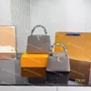 Capucines Bb Lady Bag Designer Donna Manico in pelle Borsa a tracolla Tote Borsa a tracolla Borse a portafoglio nere Borse in pelle Borse a mano Portafogli Luxurys Designer Genuini