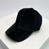 Cappellini da baseball Cappelli da baseball a strisce verticali autunnali e invernali Uomini caldi Donne Protezione solare versatile Moda Snapback all'aperto Casual