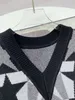 Sandro nouveau haut de gilet ample tricoté en jacquard étoile à col en V