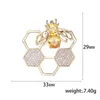 Blucome Copper Fashion Bee Hive Brooch Girl Antilighting Buckle Pin Trendy Clothing Accessories 240106