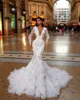 Abiti da sposa a sirena bianchi Abiti da sposa a maniche lunghe con applicazioni floreali 3D Abito da sposa con collo gioiello in pizzo