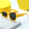 Lunettes de soleil mode Punk hommes sourcils levant drôle lunettes de soleil marque concepteur nouveauté fête asymétrique lunettes à la mode
