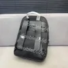 Bolsos de piel para hombre, mochilas, mochilas, mochilas escolares, bolsos para ordenador, bolsos de trabajo, bolsos tipo mensajero clásicos, bolsos cruzados versátiles, bolso para portátil maletín portadocumentos