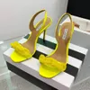 Aquazzura Satin 2024 라인 스톤스 크리스탈 샌들 스틸레토 힐 오픈 발가락 여성 고급 디자이너 슬립 온 슬링 백이 저녁 파티 신발 공장 신발