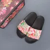 Мужские женские резиновые повседневные туфли Slipper 10a Высококачественная плоская летняя пляжная комфорта Sandal Fashion Sliders Bool Sandale Luxury Designer размер 35-46 коробочка