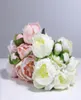 本物のナチュラルタッチPuony Peony Buds Bouquet Wedding花嫁を保持している花のブライダルハンドフラワーホーム装飾装飾2547266