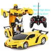 1 18 24CM RC CAR 2 I 1TRANSFORMATION ROBOTS SPORT KÖRNING Fordon ONEKey Deformation Remote Control Toy for Boys F04 240106