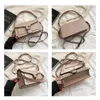 Kvinnors handväska Ny fashionabla minimalistiska fyrkantiga singel axelväska diagonal strapspåse, mångsidig