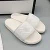 Kobiety mężczyzn Summer Slippers gumowe szkiełka sandałowe czarne białe kwiatowe tygrysy różowe niebieskie kwiaty matelasse truskawkowe druk paski slajd plażę płaską k05n#