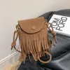 Vintage Port Style stor kapacitet Casure Cross Shoulder Small Square Women's Bag 2023 Simple Autumn/Winter Suede Tassel FMT-4324