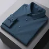 Herrklänningskjortor Mens Classic Business Long Sleeve Traceless Formal Shirt Casual Fashion Standard Fit Man Office Workwear