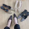 Tasarımcılar Sandalet Seksi Gazlı Elbise Ayakkabı Rhinestone Dekorasyon Calico Lüks Küçük Square Head Yavru Kedi Topuklular Geri Kayış Kadın Tasarımcı Ayakkabı Kedi Topuklu Sandal 35-42