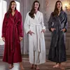 Femmes longue thermique Jacquard flanelle peignoir hiver chaud grande taille fermeture éclair Robe de bain enceinte Robe de chambre hommes vêtements de nuit 240108