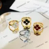 Designer-Schmuckringe Vintage-Clusterringe Van Brand Designer-Kupfer mit 18 Karat vergoldetem vierblättrigem Kleeblatt-Blumen-Charm-Ring für Frauen mit Box Partygeschenk