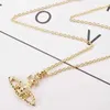 2024 Tasarımcı Xitai Queenjewellery Kolye Kolye Batı Vivi An'ın Aynı Altın Gümüş Perçin Satürn Punk Pırlanta Moda Kolye