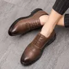 2023 New Men Dress Leather Fashion Derby Shoes Classic Casual Business Wedding Footwear Brown Italy Male Formal Shoe