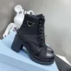 2024ss novo outono e inverno marca superior designer feminino couro brilhante e náilon rendas até salto alto botas de comprimento médio botas de tornozelo botas martin botas de couro