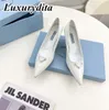 Diseñador de alta calidad para mujer Tacones altos Cena de lujo Sandalias de cuero Diseño de moda Zapatos casuales Muller Oficina Chica Bar Zapatos para damas tacón triangular YMPR 0062