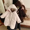 Корейское осенне-зимнее шерстяное пальто для маленьких мальчиков, хлопковая плюшевая утолщенная верхняя одежда, куртка для маленьких мальчиков, длинное пальто с капюшоном для маленьких мальчиков 240106