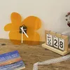 İskandinav Duvar Saati Düzensiz Akrilik Çiçek Kare Şekli Asma Saat INS Klein Mavi Masaüstü Süsler Ev Sessiz Saatler Dekor 240106