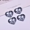 Charms 10pcs 43 38 mm Halloween Heart para szkieletowa czaszka akrylowa do kolczyka naszyjnik