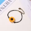 Charm armband mode daisy armband läder rep student kvinnlig härlig solros retro handtillbehör för flickor gåva