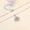 Collar de plata pura con colgante de piedra Mosang con corona de corazón que late en 30 minutos y cadena de clavícula