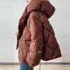 Winter Mode 90% Weiße Ente Unten Kurze Jacke Frauen Dicke Warme Lose Typ Mit Kapuze Diamant Puffer Mantel Outwear 240106