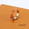 Anello di design Nuovi anelli a fascia in acciaio al titanio di alta qualità, gioielli di moda, semplici e moderni regali per donne