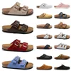 Vente chaude 2024 Bostons Clogs Pantoufles Hommes Femmes Birkinstocks Clog Boucle Sandales Diapositives Plateforme En Cuir Daim Flip Flop Stock Birkin Chaussures Mocassins Plats Baskets