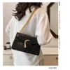 Bolso de mujer de cocodrilo con patrón de alta calidad con cadena gruesa, bandolera cruzada, color caramelo, doble compartimento, con tapa, bolso cuadrado pequeño, 2024