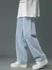Streetwear workowane dżinsy mężczyźni Koreańska moda luźna proste szerokie nogi spodnie męskie ubranie czarny jasnoniebieski biały 3xl 240108