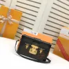 Designer Bag Women Tote Luxury Cross Body Bag äkta läder Fashion Women Messenger Purse Crossbody Pochette Petite Malle Luxury Shoulder Bag Woman Handväska