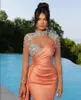 Sexy Ballkleider High Neck Illusion Pfirsich Lila Kristall Perlen Meerjungfrau Afrikanische Plus Size Satin Abendkleider Lange Ärmel Robe de Bal