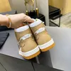 2024 Zapatillas de deporte con esqueleto superior Zapatos casuales de diseñador Huesos de cuero Moda cómoda y superior con parejas masculinas y femeninas con el mismo diseño de tendencia