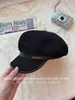 Designer Ball Caps Autumn and Winter Small Label Black Octagonal Hat Versatile Womens Style English Style Duck Tongue Newspaper Childrens Hat Show Face Little Paint