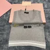 Летний вязаный жилет для женщин со стразами и буквами майки с U-образным вырезом майка для йоги спортивная футболка