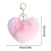 Porte-clés Nouvelle peluche coeur de pêche porte-clés pour femmes hommes à la main moelleux fourrure pompon boule porte-clés anneaux pendentif KeyrBag cadeaux J240108