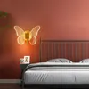 バタフライLEDウォールランプ屋内照明ホームベッドルームベッドサイドテーブルリビングルーム装飾ノルディックインテリアライト焦点240108