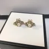 الحشرات الفاخرة Bee Stud Designer Women Hoop أقراط عشيق السيدات يرتدي حلق G المجوهرات كهدايا عيد ميلاد