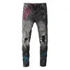 Mens Designer Calças Jeans Roxo Amris 5636 High Street Distressed Denim Jeans para Homens com Tinta Spray Salpicada Graffiti Jeans Elásticos Homens com Slim Fit