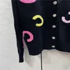 24SS FW女性セーターデザイナートッププルオーバーレター刺繍カーディガントップス滑走路デザイナークロップシャツ高エンド弾力性アウトウェアニットウェアジャケット