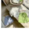 2pcs Bebek Tasarımcıları Giysileri Yaz Çocuk Giyim Seti Erkek Kız Kıyafetleri Takım Tişört Şüphecileri Set Çocukları Takip 1-6t